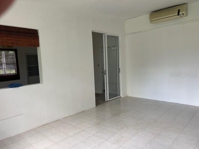 interior 200 LAS PALMAS, Vieques, PR 00765