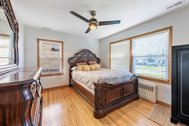 8138 Mulligan Avenue, Burbank, IL 60459