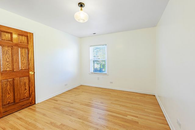 8138 Mulligan Avenue, Burbank, IL 60459