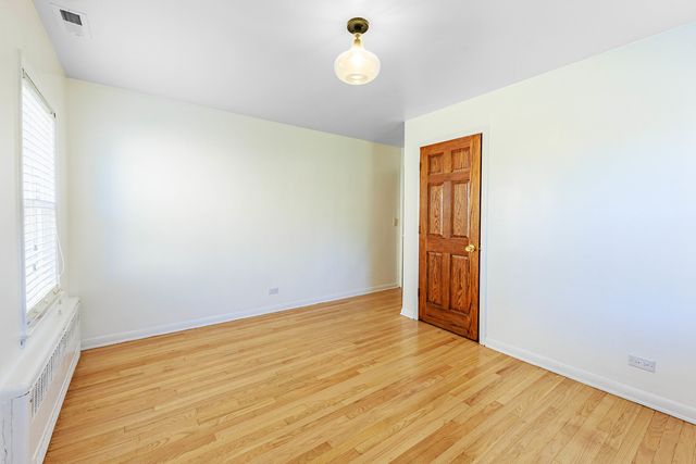 8138 Mulligan Avenue, Burbank, IL 60459