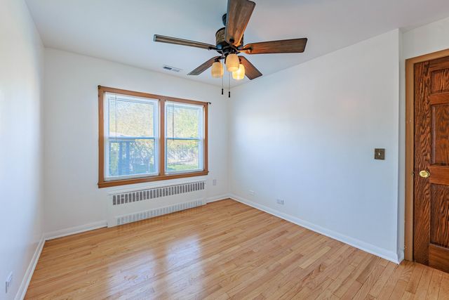 8138 Mulligan Avenue, Burbank, IL 60459