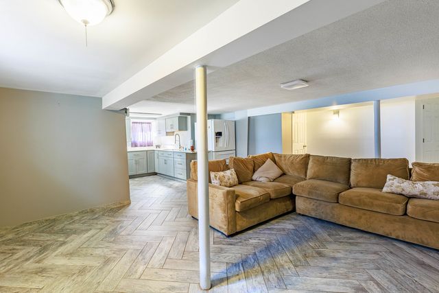 8138 Mulligan Avenue, Burbank, IL 60459