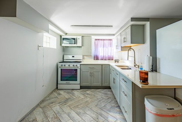 8138 Mulligan Avenue, Burbank, IL 60459