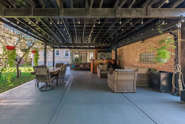 8138 Mulligan Avenue, Burbank, IL 60459