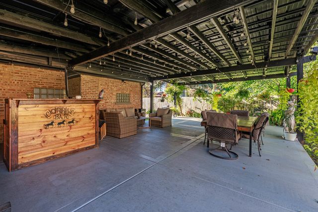 8138 Mulligan Avenue, Burbank, IL 60459