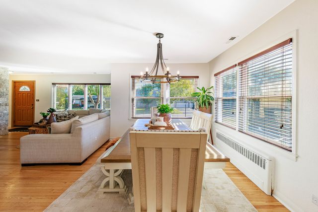 8138 Mulligan Avenue, Burbank, IL 60459