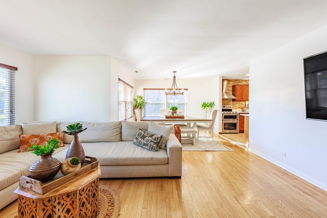 8138 Mulligan Avenue, Burbank, IL 60459