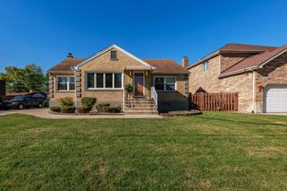 8138 Mulligan Avenue, Burbank, IL 60459