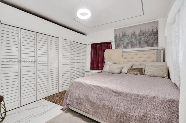 1675 NE 160th St, North Miami Beach, FL 33162