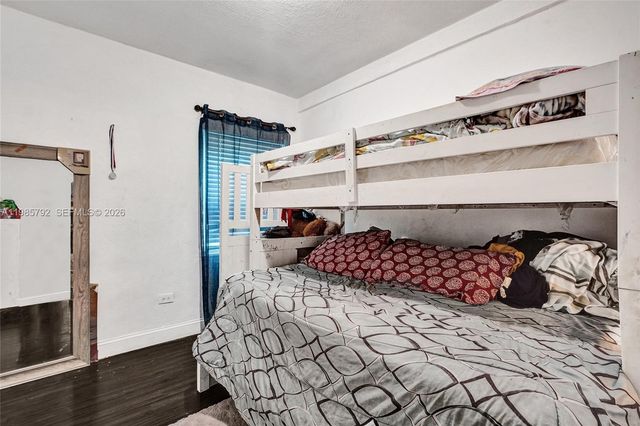 1675 NE 160th St, North Miami Beach, FL 33162