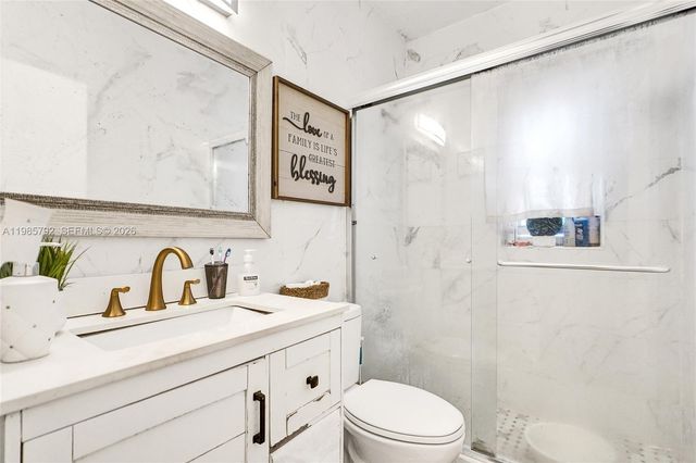 1675 NE 160th St, North Miami Beach, FL 33162