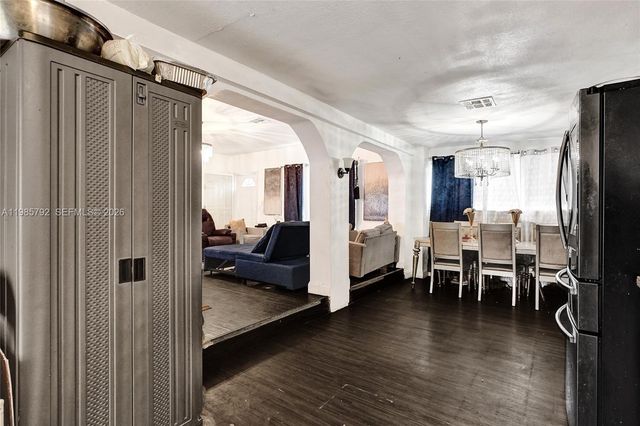 1675 NE 160th St, North Miami Beach, FL 33162