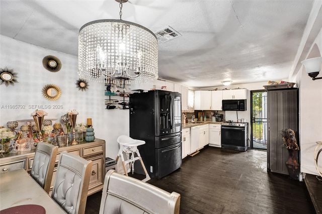 1675 NE 160th St, North Miami Beach, FL 33162