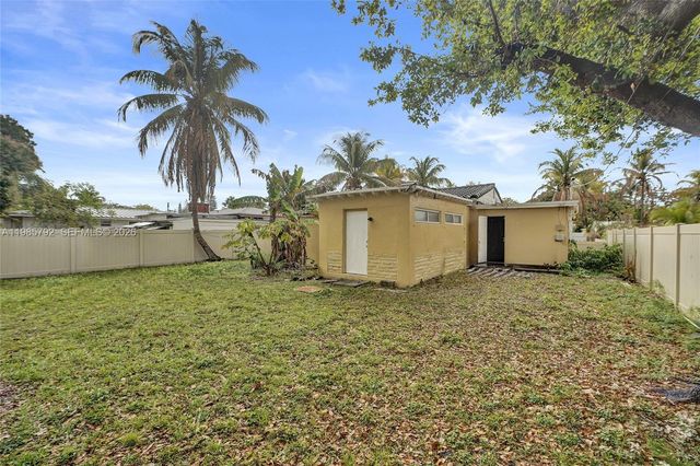 1675 NE 160th St, North Miami Beach, FL 33162