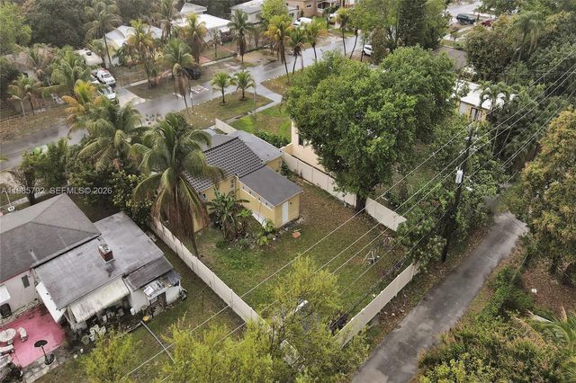 1675 NE 160th St, North Miami Beach, FL 33162