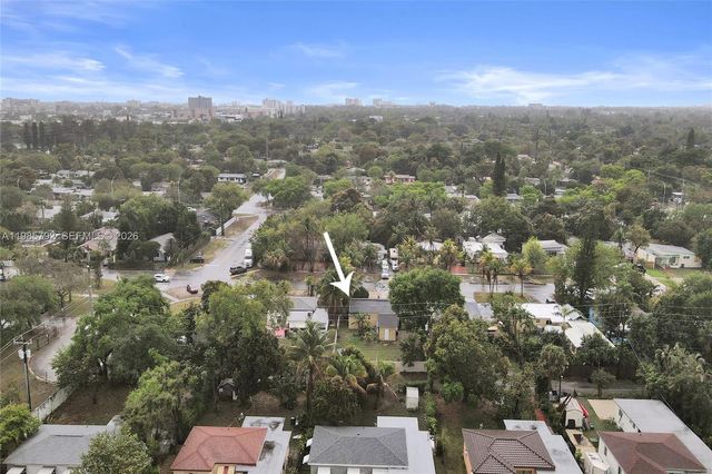 1675 NE 160th St, North Miami Beach, FL 33162