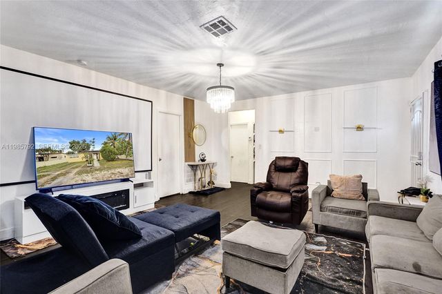 1675 NE 160th St, North Miami Beach, FL 33162