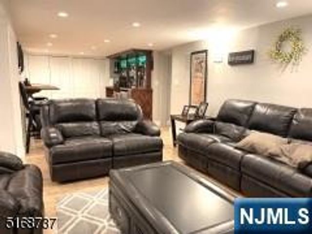 6 Chamberlain Avenue, Little Ferry, NJ 07643