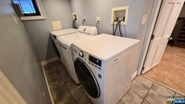 6 Chamberlain Avenue, Little Ferry, NJ 07643