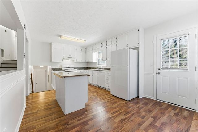 1496 Cherry Hill SW Road, Conyers, GA 30094