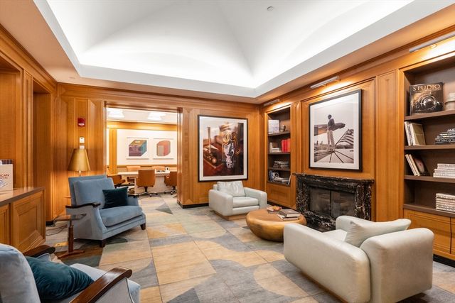 400 Stuart St 15J, Boston, MA 02116