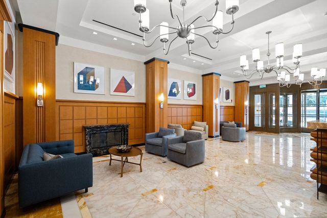 400 Stuart St 15J, Boston, MA 02116