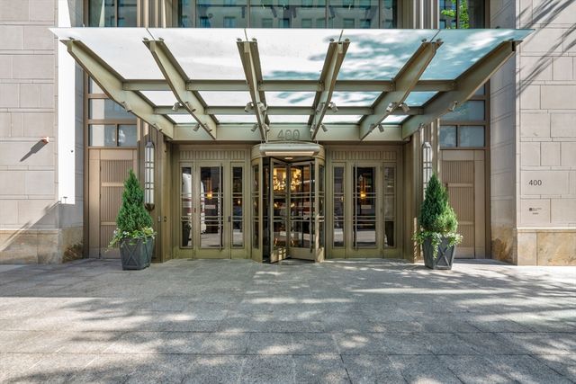 400 Stuart St 15J, Boston, MA 02116