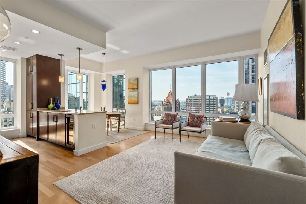 400 Stuart St 15J, Boston, MA 02116