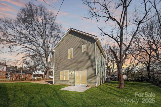 1818 Wilson W Lee Boulevard, Statesville, NC 28677