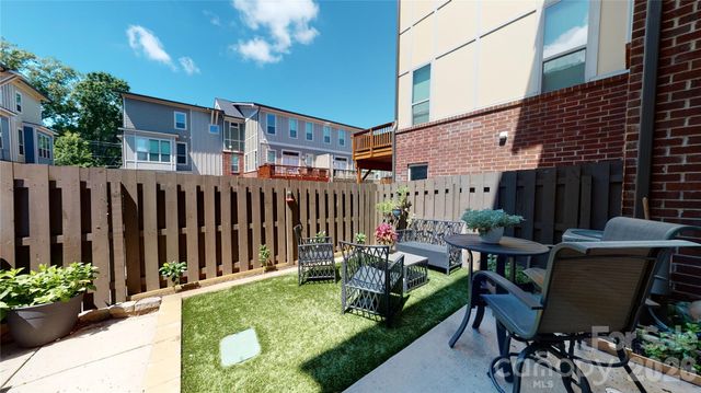 930 Steel House Boulevard, Charlotte, NC 28205