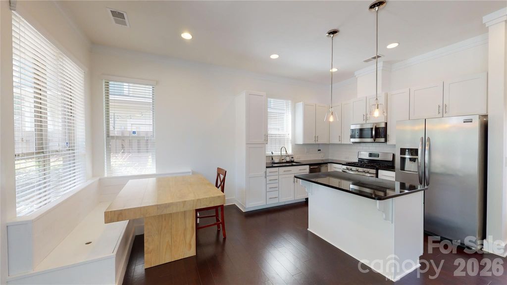 930 Steel House Boulevard, Charlotte, NC 28205