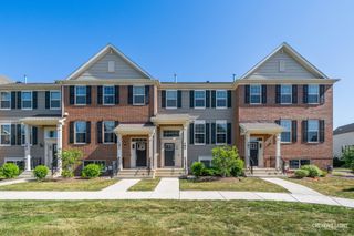 189 Lakeshore Drive, Oswego, IL 60543