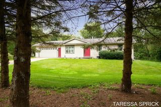 5104 152nd Avenue, West Olive, MI 49460