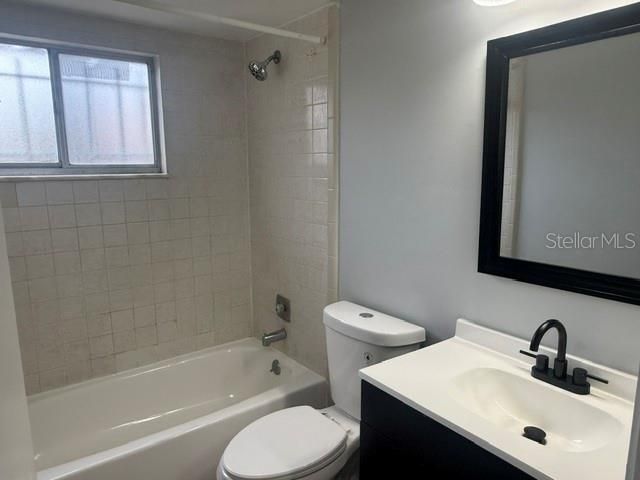 5301 PINEBURY COURT, Orlando, FL 32808