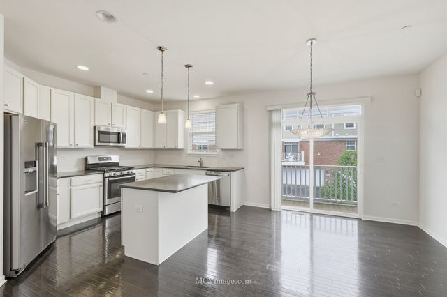 2967 Madison Drive, Naperville, IL 60564