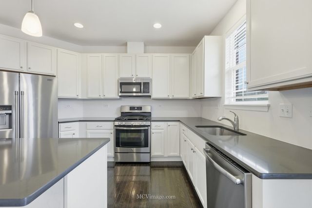 2967 Madison Drive, Naperville, IL 60564