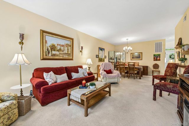 71 Manitou Trail, Kings Park, NY 11754