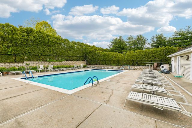 71 Manitou Trail, Kings Park, NY 11754