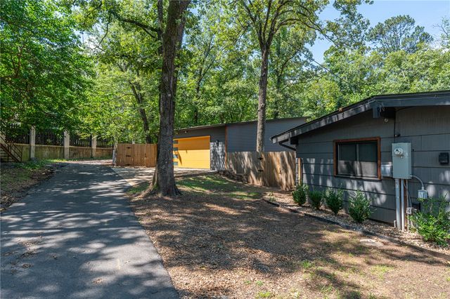 5620 Country Club Avenue, Fort Smith, AR 72903