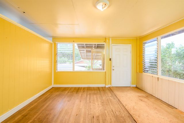 17 Akoni Pl, Paia, HI 96779