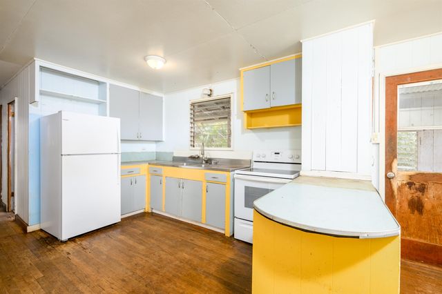 17 Akoni Pl, Paia, HI 96779