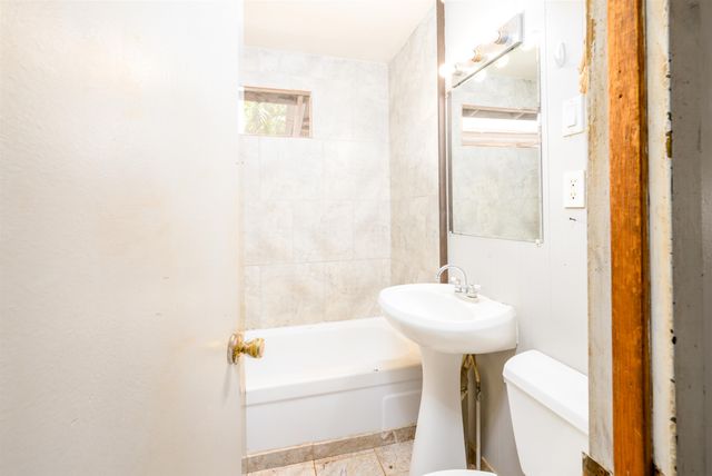 17 Akoni Pl, Paia, HI 96779