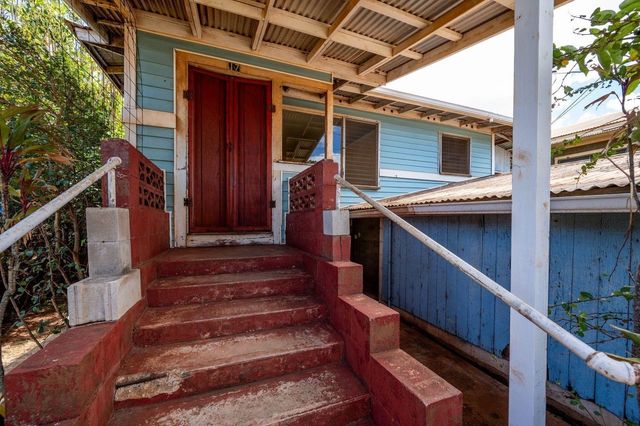 17 Akoni Pl, Paia, HI 96779