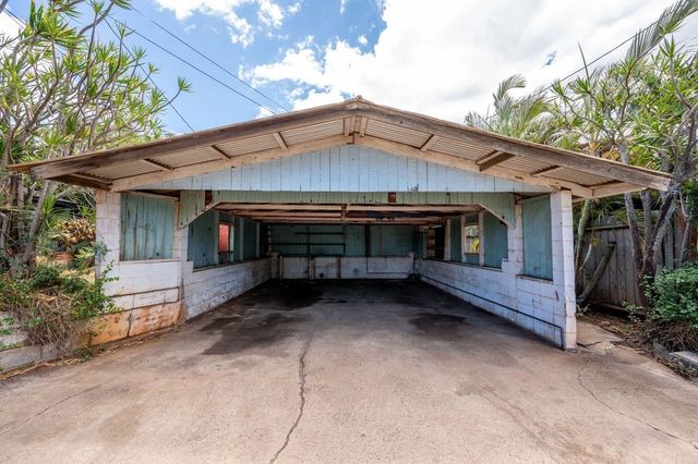 17 Akoni Pl, Paia, HI 96779