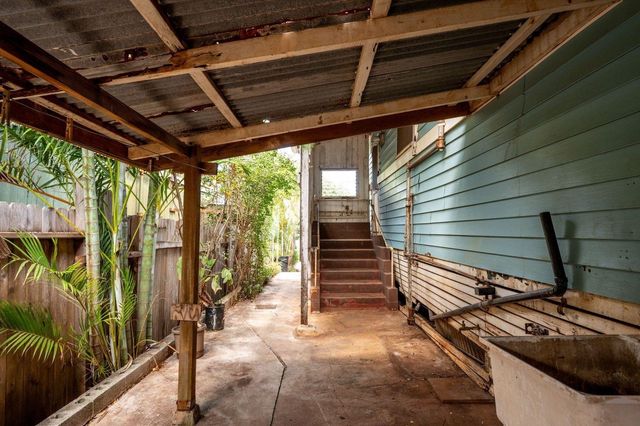 17 Akoni Pl, Paia, HI 96779