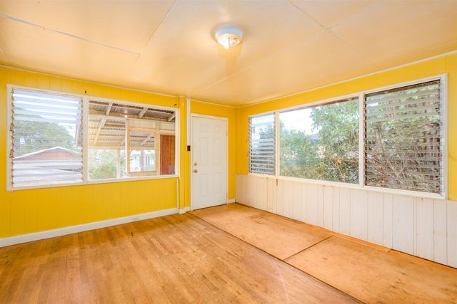 17 Akoni Pl, Paia, HI 96779