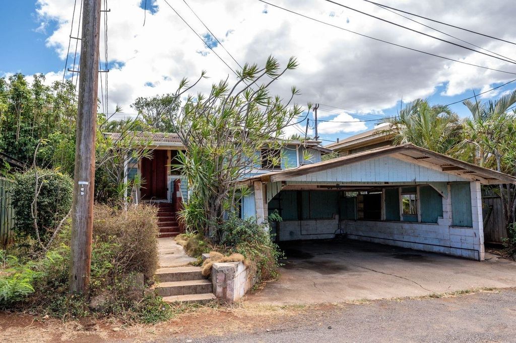 17 Akoni Pl, Paia, HI 96779