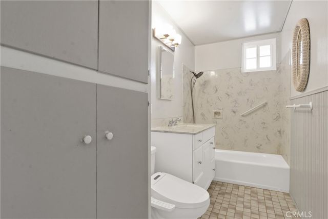 2856 W Rowland Circle, Anaheim, CA 92804