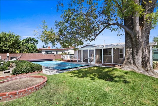 2856 W Rowland Circle, Anaheim, CA 92804