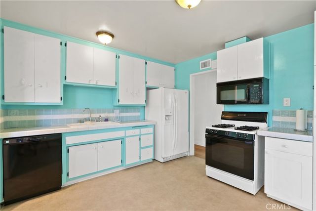 2856 W Rowland Circle, Anaheim, CA 92804